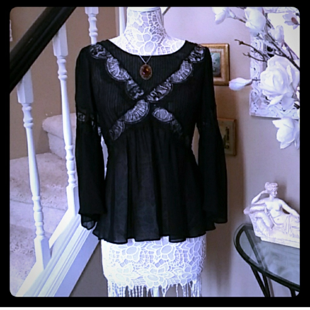 🌹Anthropologie romantic sheer and Lace boho blouse